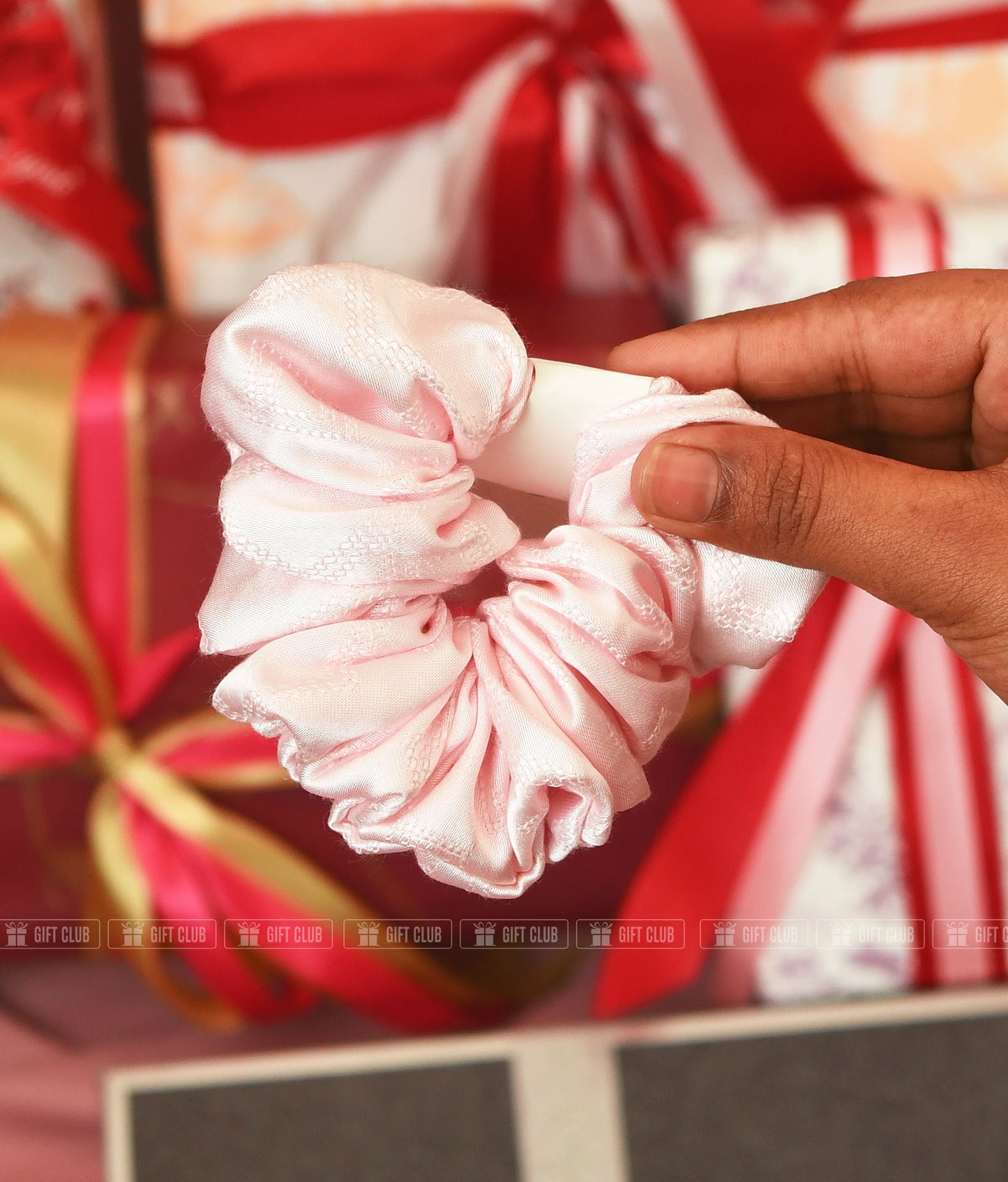 Package 04 - Love & Elegance Gift Box