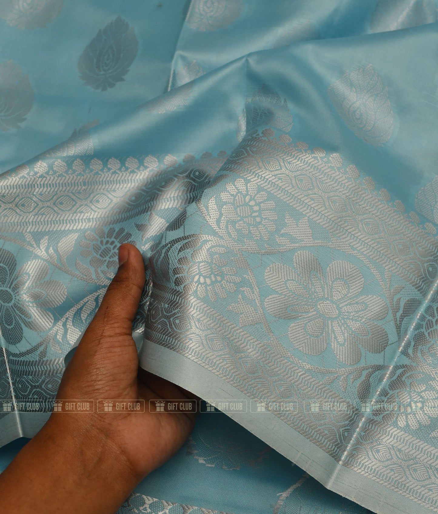 Eidi 13 : Best Gift Package for Eid